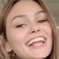 тринхолмс Оголені