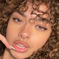 В7ена Оголені