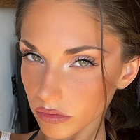 Вікторія Васоло Оголені