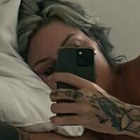 Вайтребітс Оголені