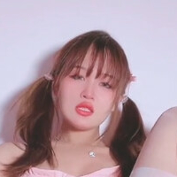 Вжсгмн Оголені