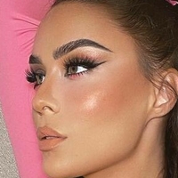 Ксенсіла Міртезай Оголені