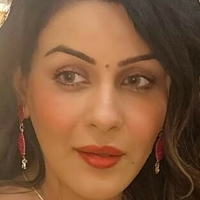 Яміні Малхотра Оголені