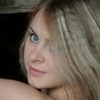 Юлі Оголені