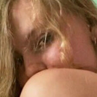 Зої Канестраро Оголені